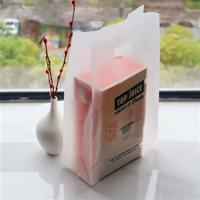 plastmasas maisiņi ar kvadrātveida dibenu